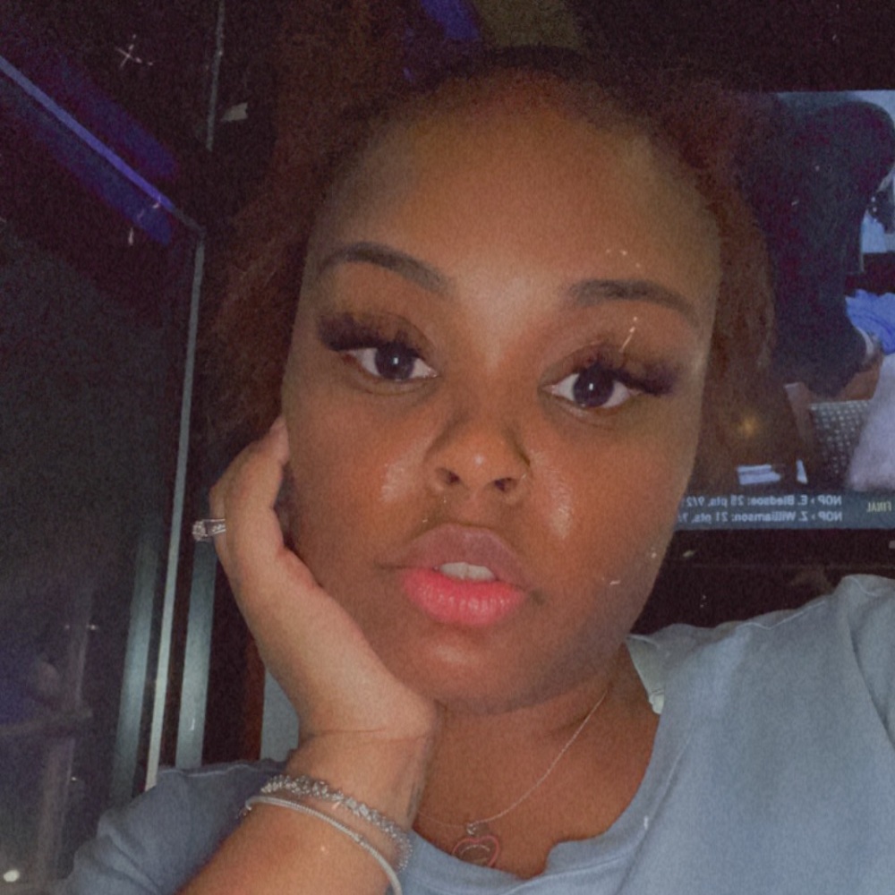 Meet your Posher, Vanessa